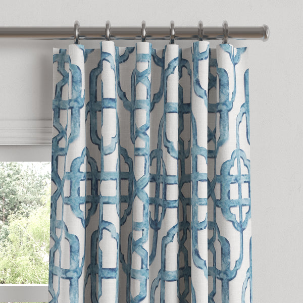 Convertible Drapery in Trellis Like It Is Waves Loom Decor