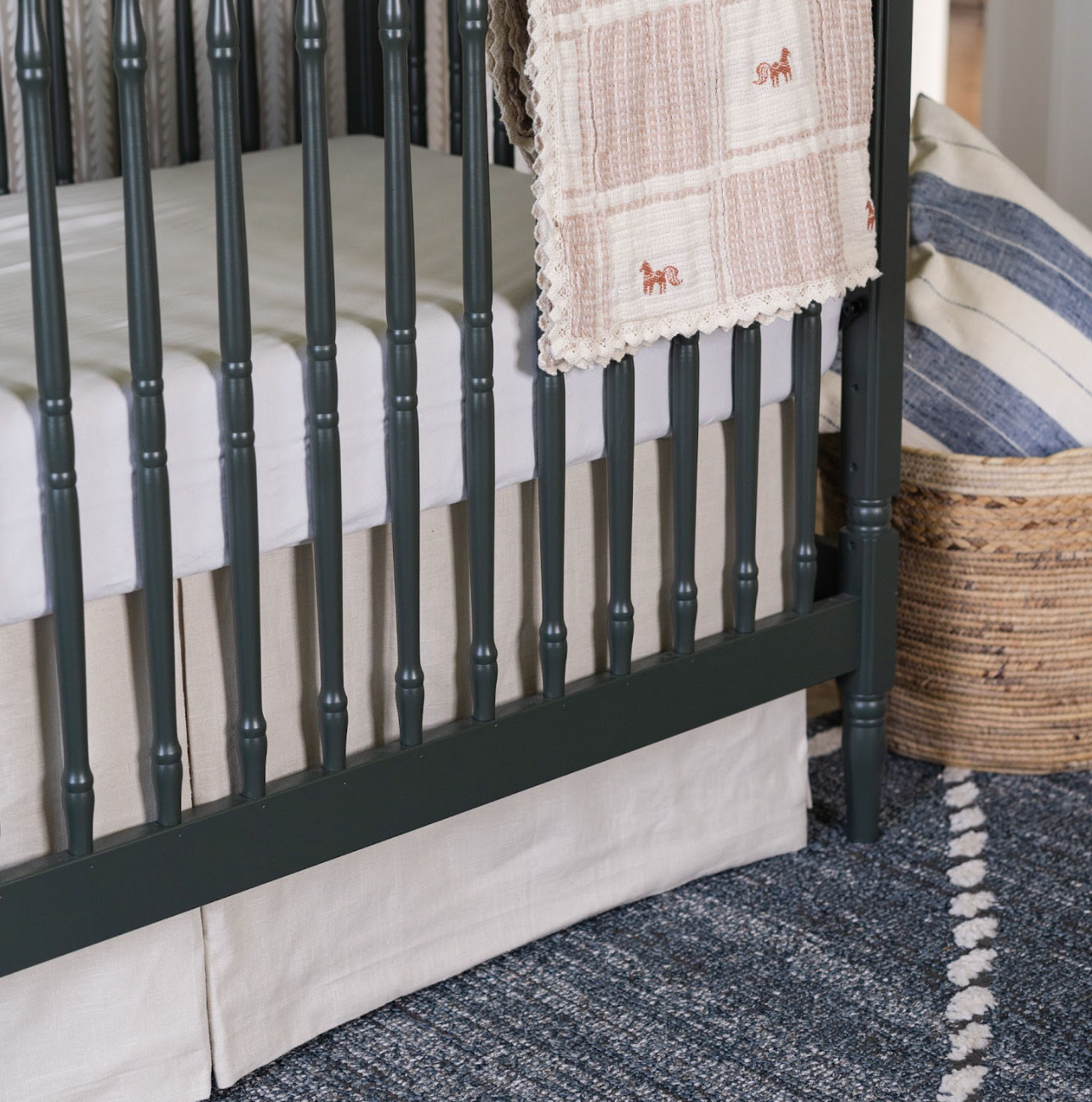 Tailored Bedskirt in Classic Linen Oat
