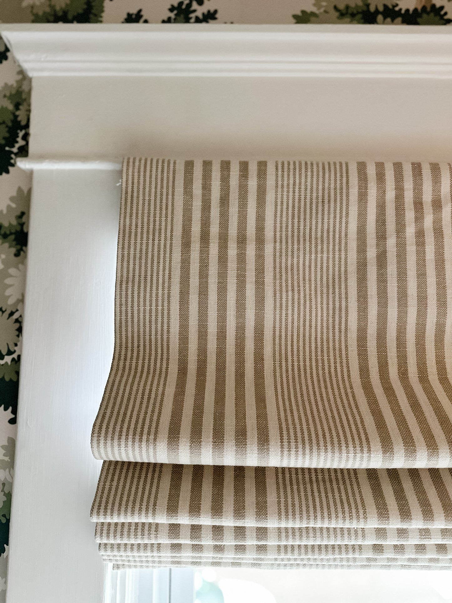 Flat Roman Shade in All Lined Up - Shell