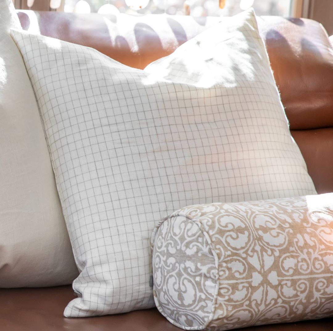 Box Floor Pillow in 100% Linen - Salt Air