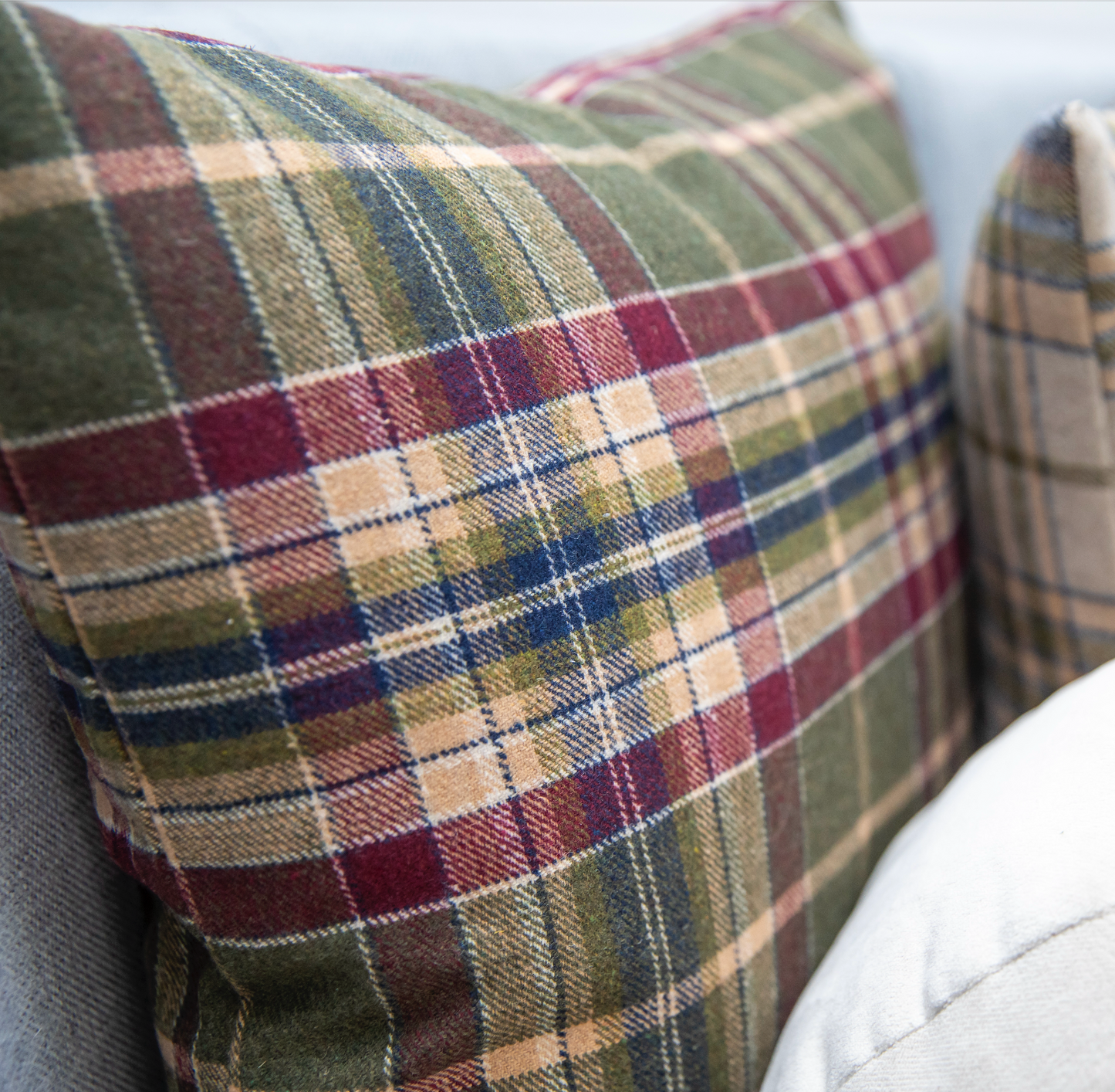 Flat Roman Shade in Tartan - Evergreen