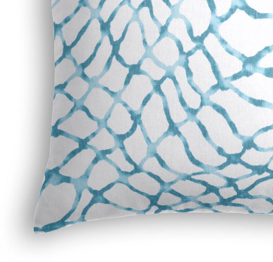 Throw Pillow in Waterpolo - Lagoon