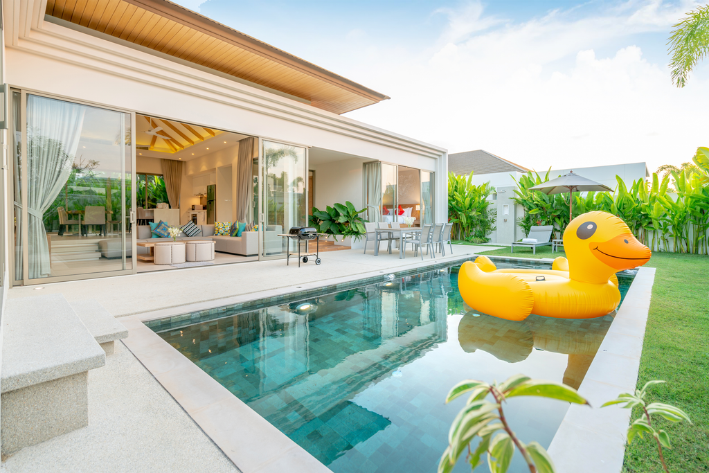 How to Style Your Pool Area