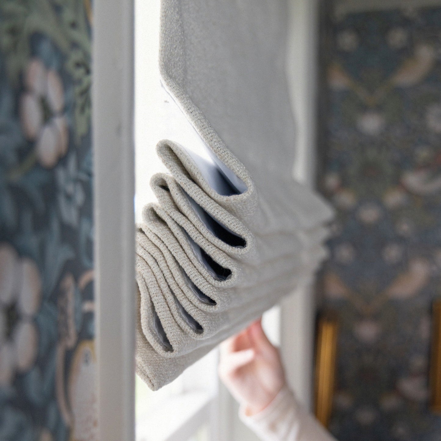 Flat Roman Shade in Slubby Linen - Ivory