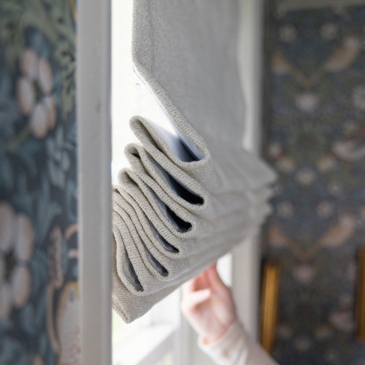Flat Roman Shade in Slubby Linen - Ivory