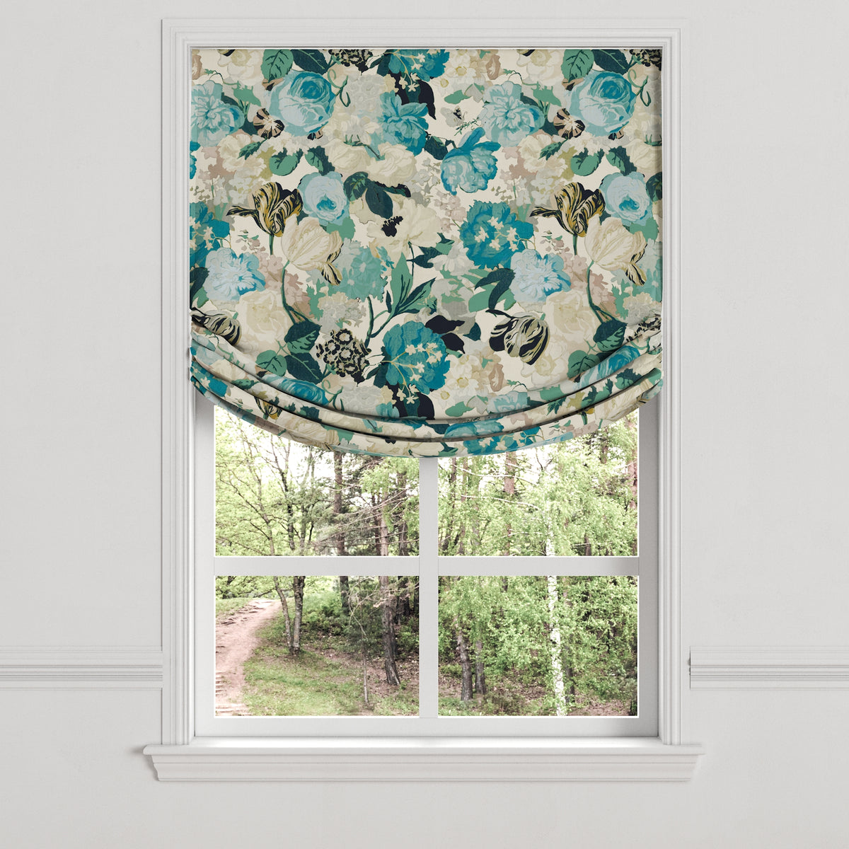 Relaxed Roman Shade in Garden Tea Time - Blue Haze
