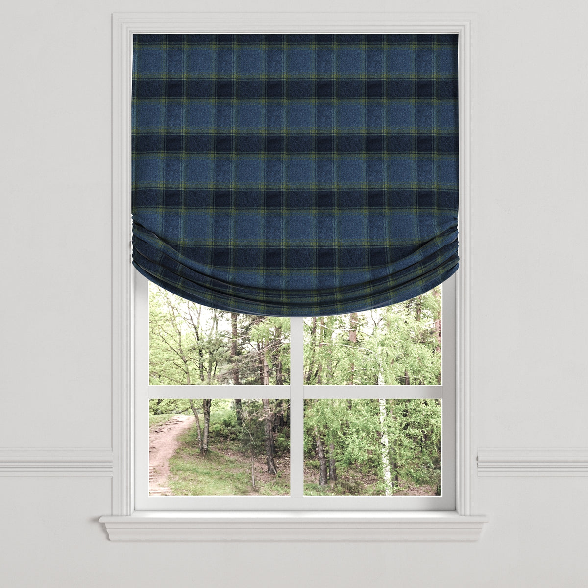 Relaxed Roman Shade in Cozy Cabin - Ink