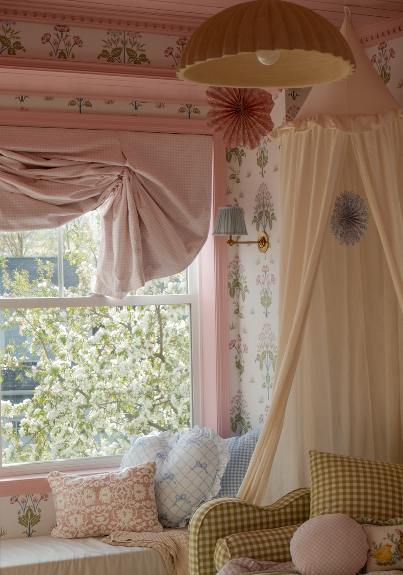 Tulip Roman Shade in Gingham - Light Pink