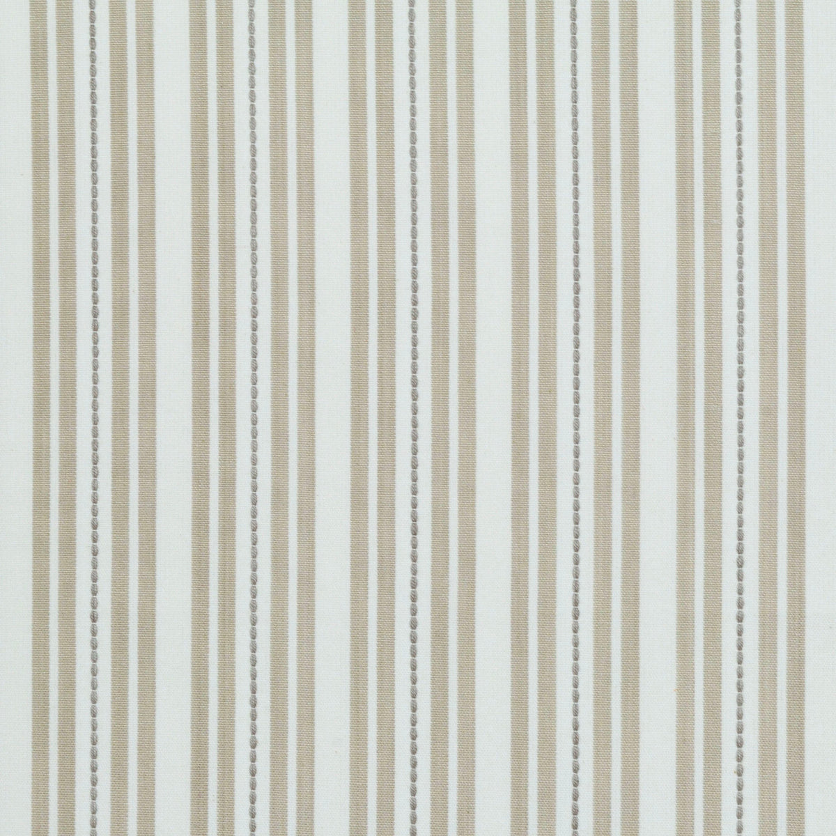 Ruffle Bedskirt in Murali - Linen